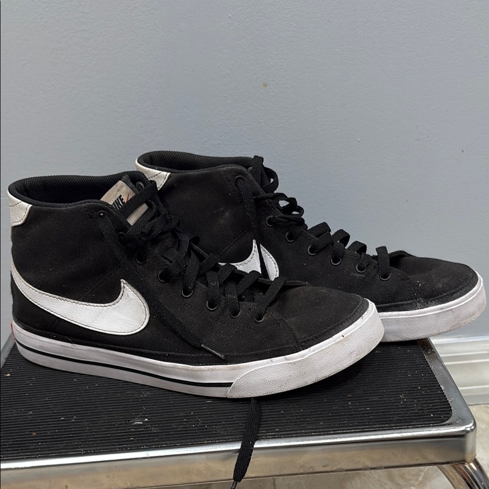 Nike Men's Lifting High-Top Sneakers